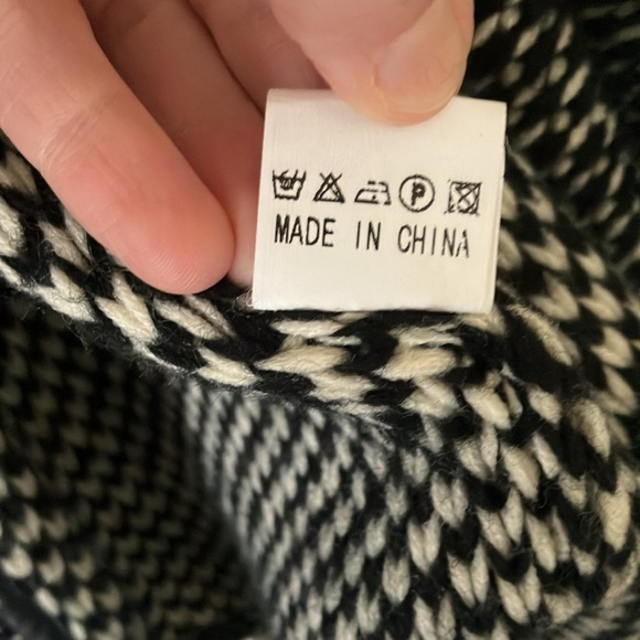 Black & white statement Sweater coat - Picture 4 of 13